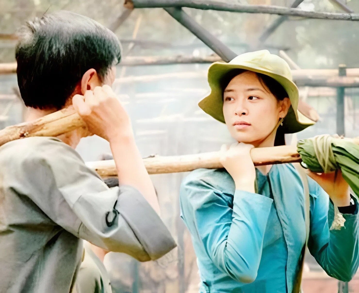 2 1741943443 946 width1480height