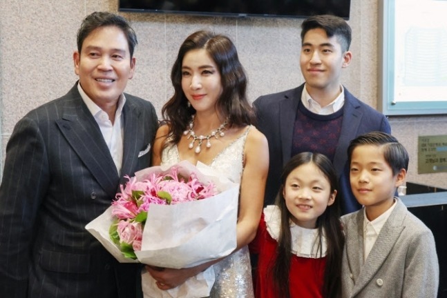 20231224505580 17160356657292042