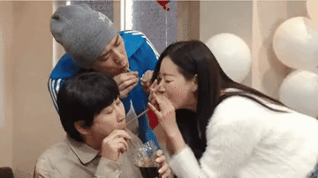 ezgif 7de599f594a646