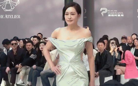 ezgif 32972fb4689484 1