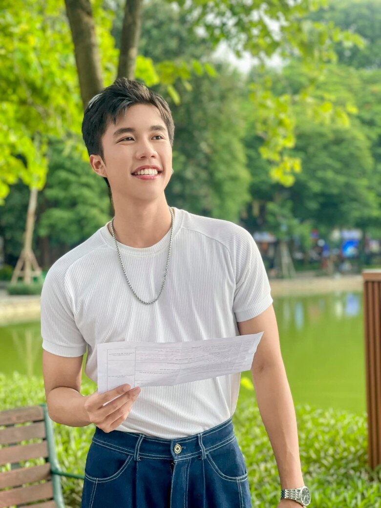 van dung khui anh con trai thoi