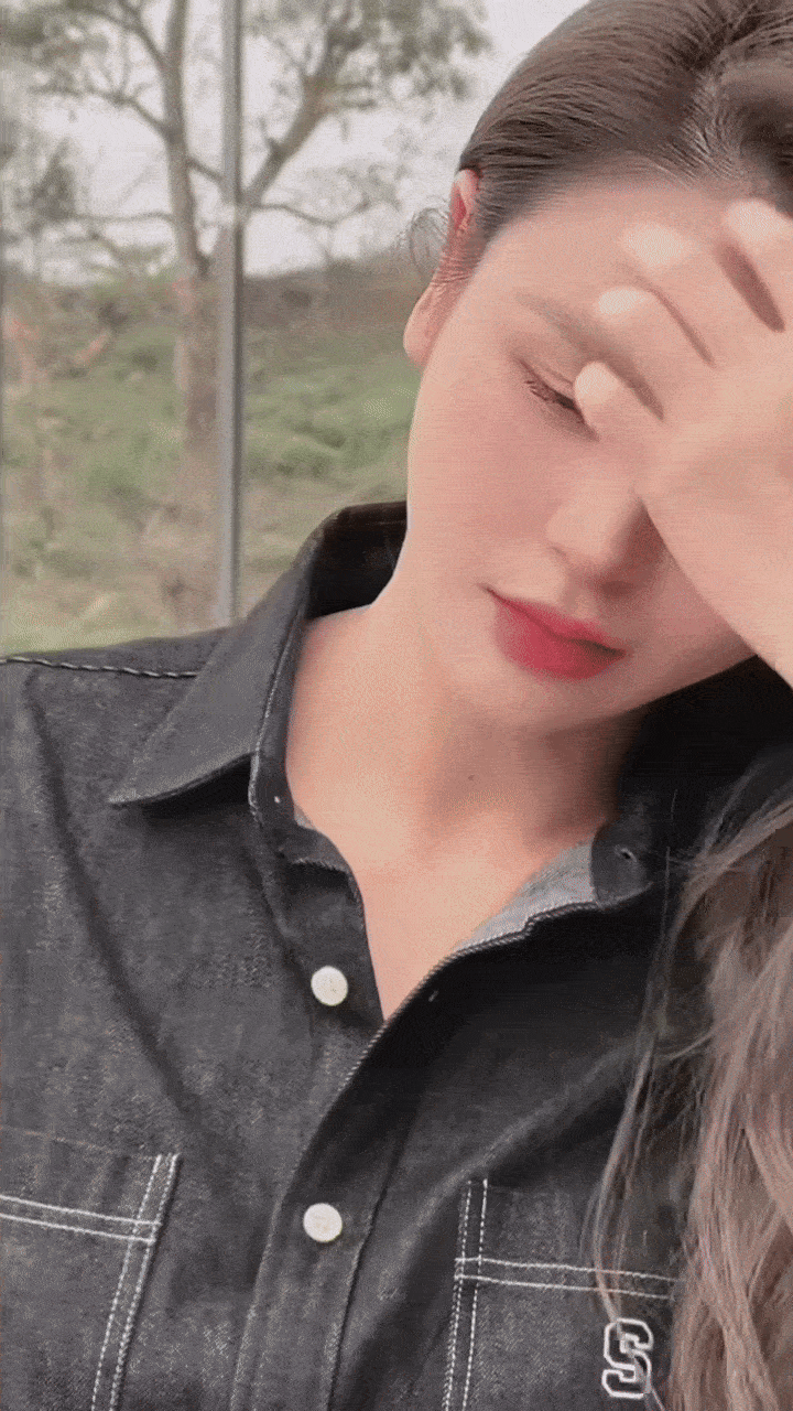 ezgif 6900cfcc0c99cd