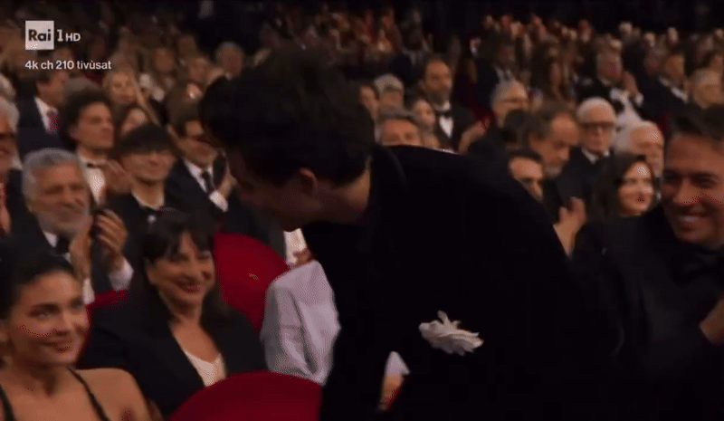 ezgif 6a3dc0c4c195b5