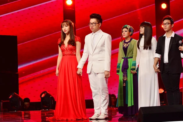 bao uyen my tam the voice ban ket