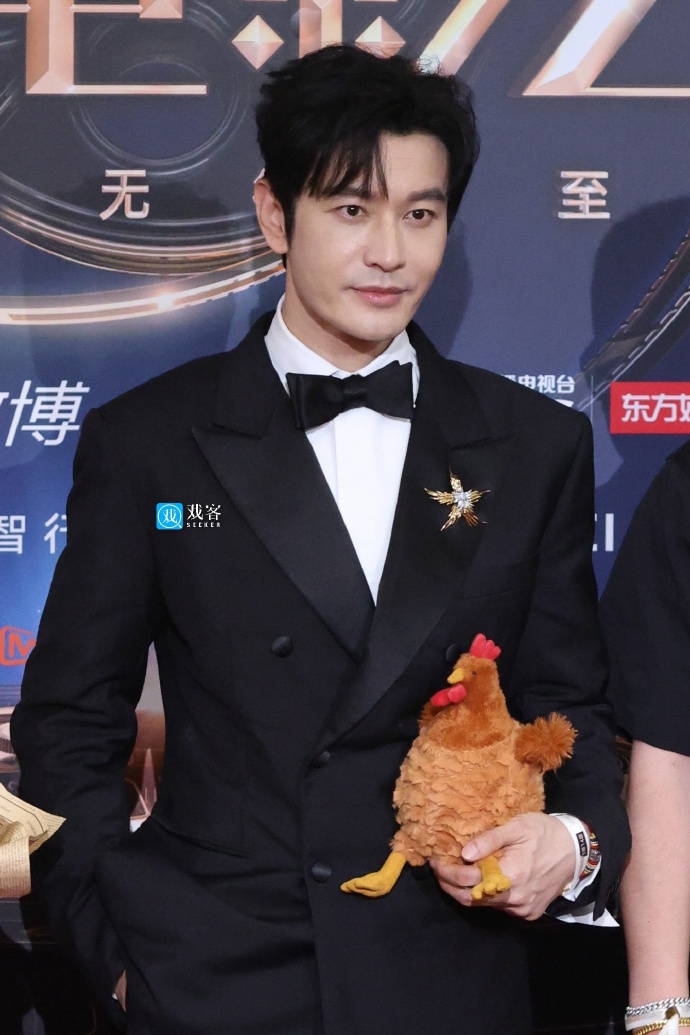 007wpeetly1i2duc5ja8hj31181judym