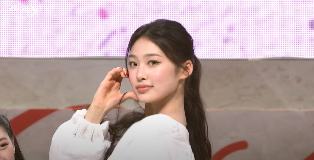 baby dont cry debut visuals 3 24 baby dont cry debut visuals 3 24