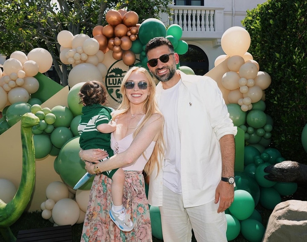 lindsay lohan mu ng sinh nha t 2