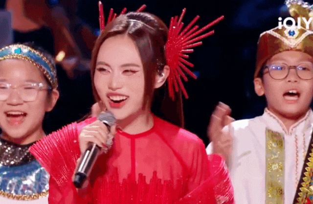 ezgif 83e32b577ae2a9