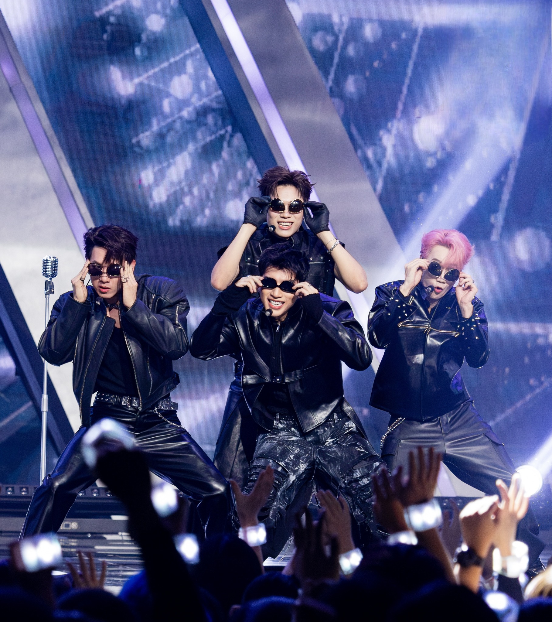 48610087511249685427637092417004467057622608n