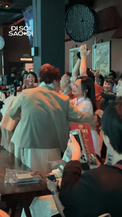 img5595 ezgifcom video to gif converter 8