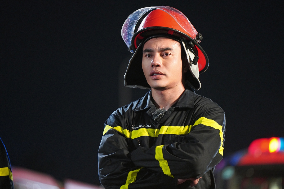 nhq06673 retouch 17550849173091740725074