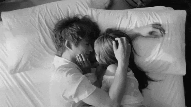 ezgif 57501b7854a37f