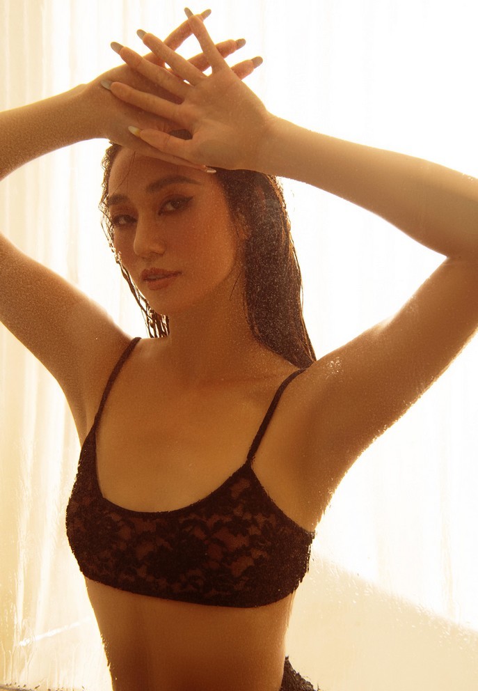 khanh my khoe duong cong goi cam don tuoi 30 5