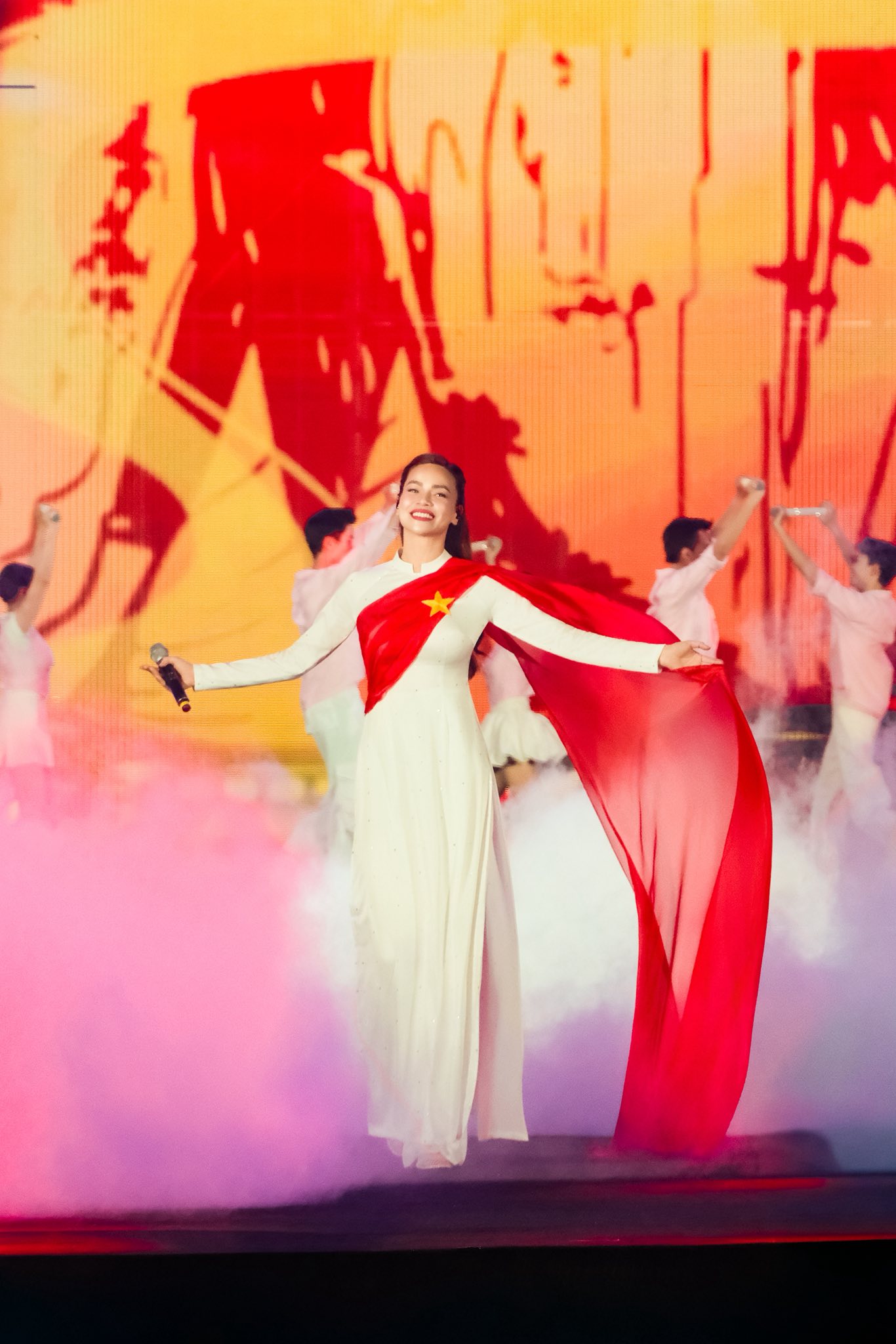 549292871250562954039540852138494898049744405n