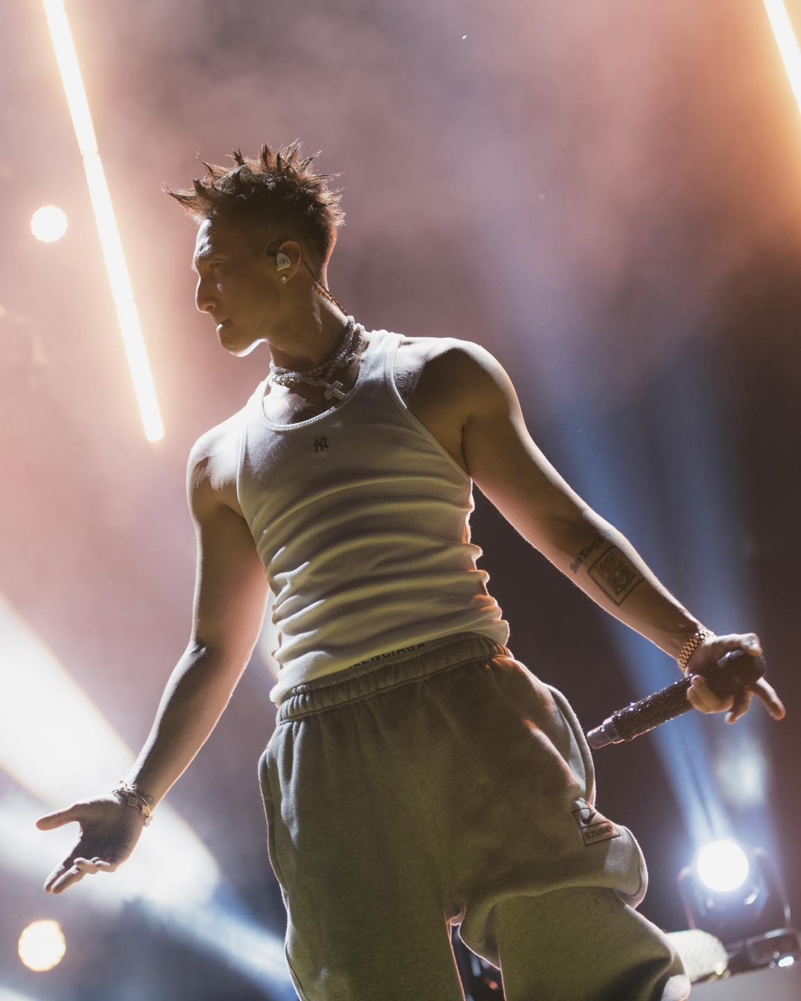 54989588213636715217819044722201839249772512n