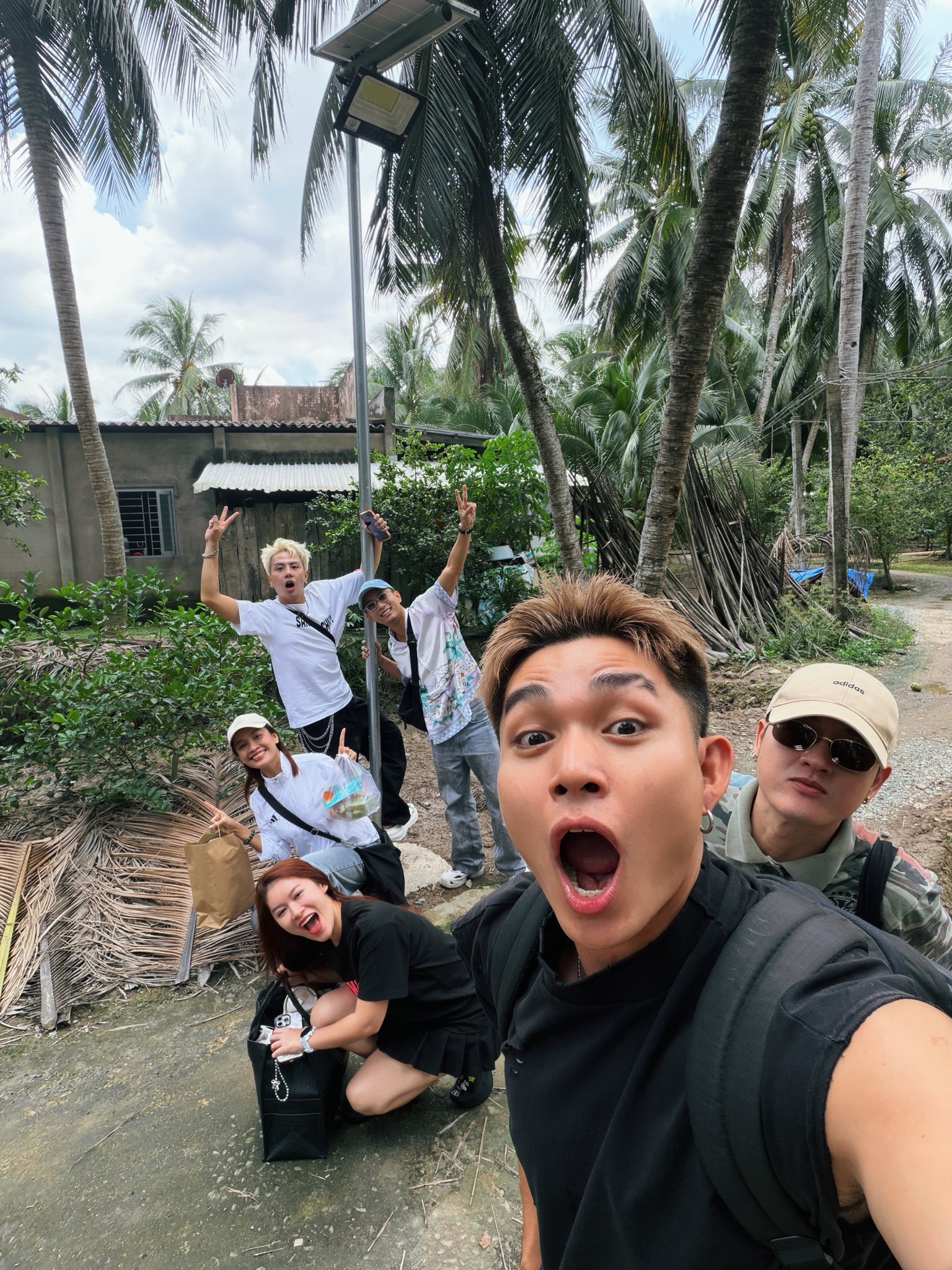 55773728813905600257727313448756591663103345n