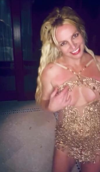 britneyspearssufferswardrobe 175