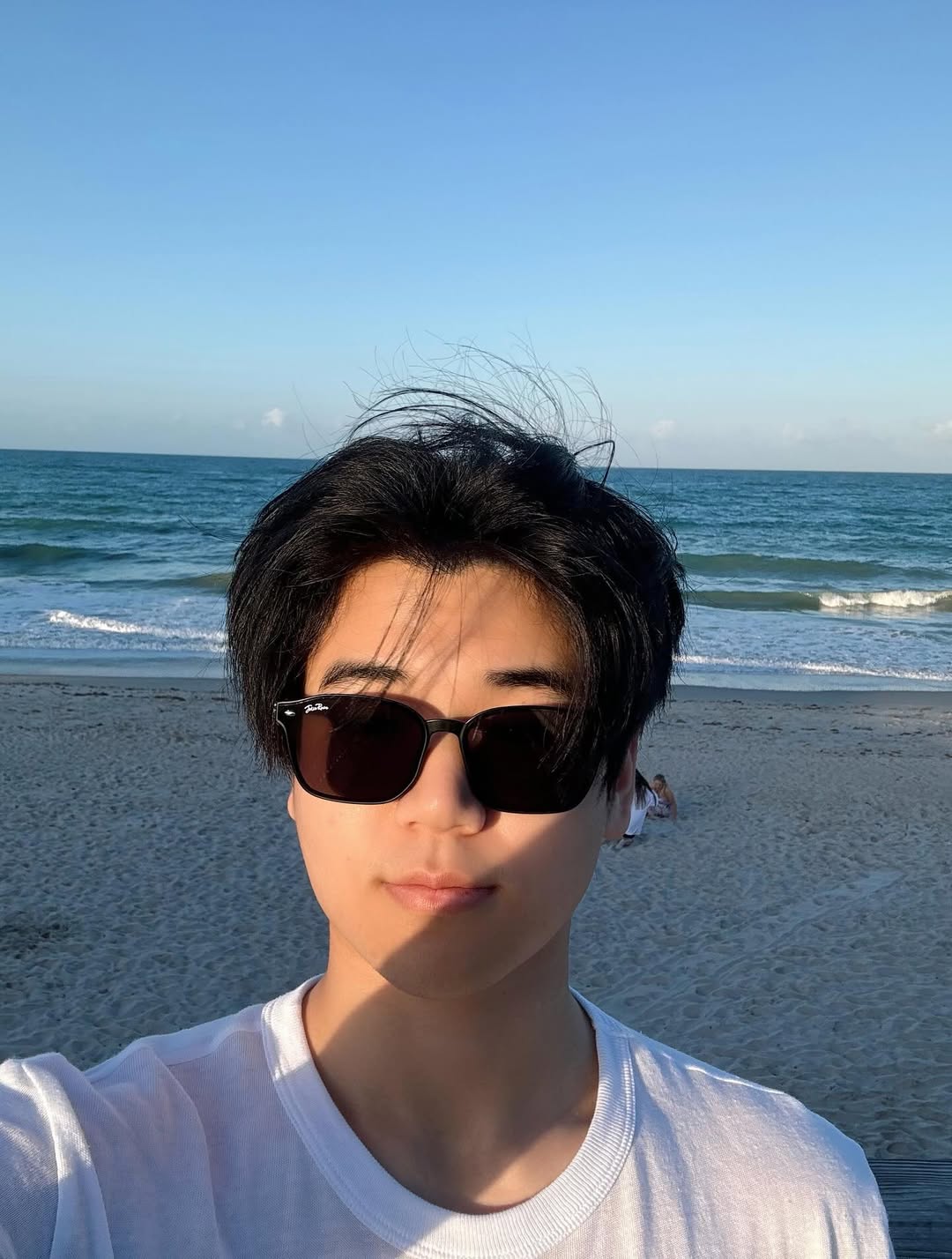 whoishoo24544349673178502469995503586938541568535260408n