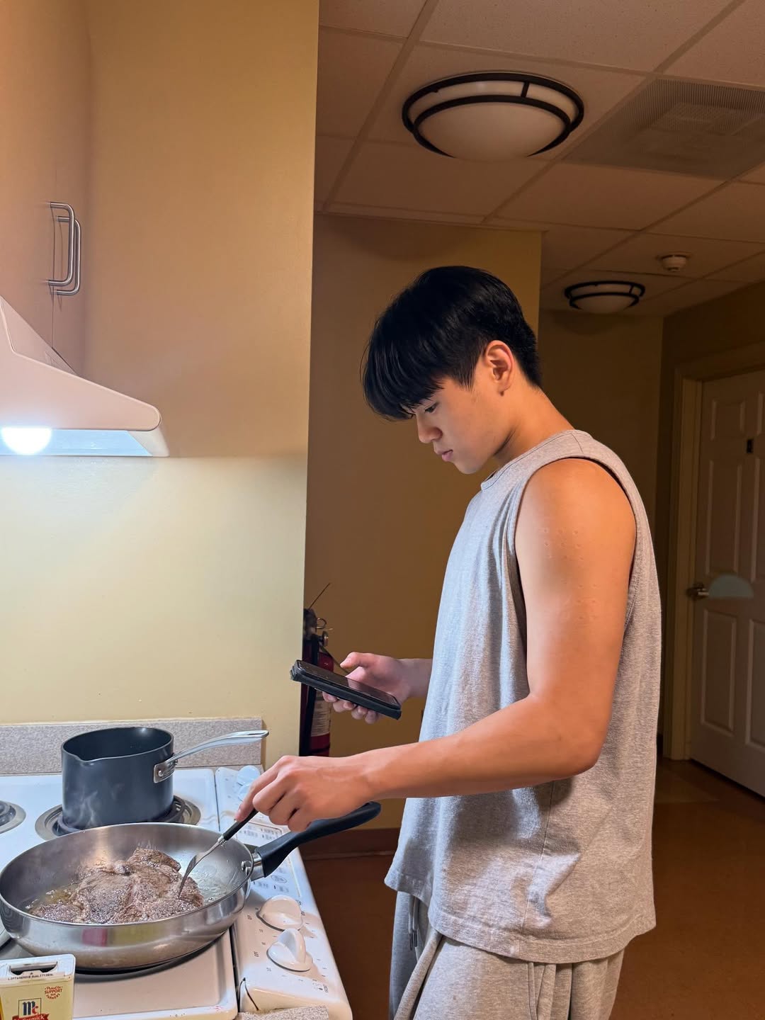 whoishoo24545509849178508111795503586978968589737842429n