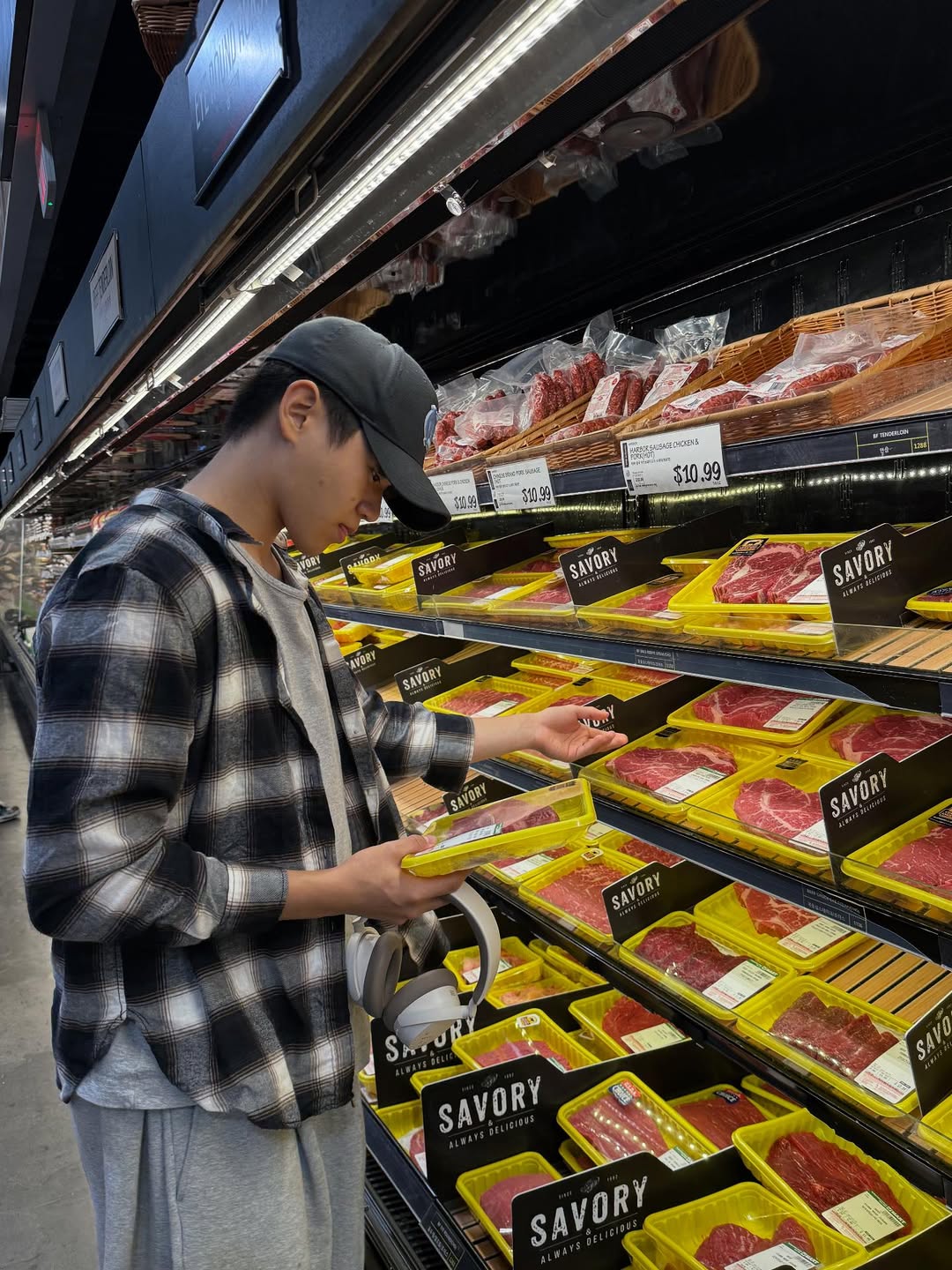 whoishoo24547865267178507630925503588024679318454337352n