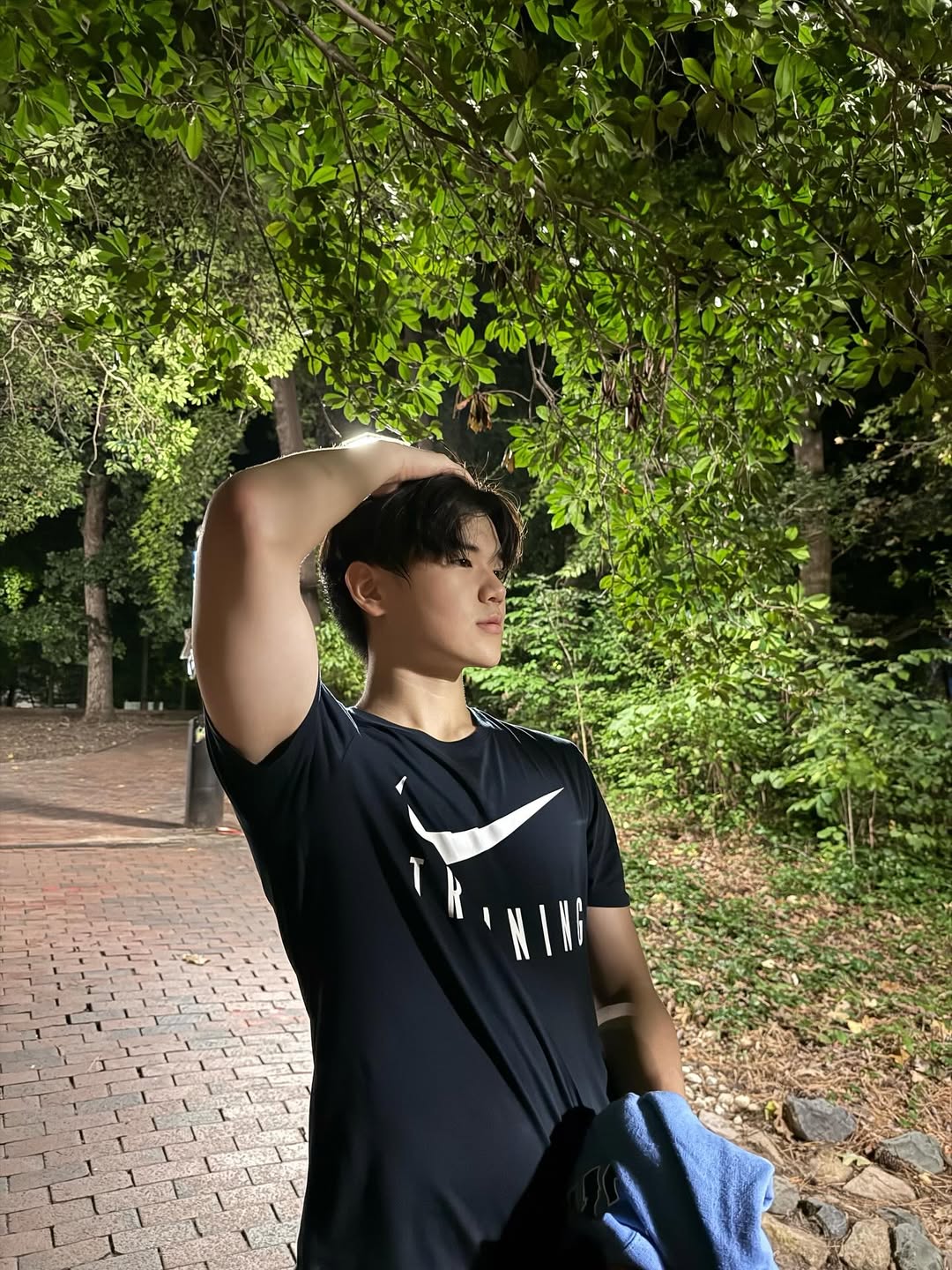 whoishoo24559301941178535768885503586835296603154844370n