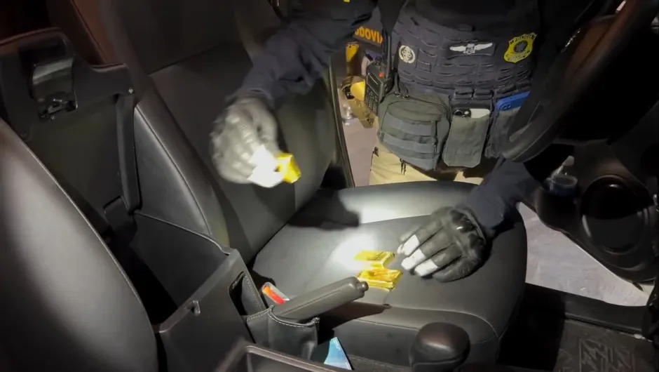 according current central bank b 1