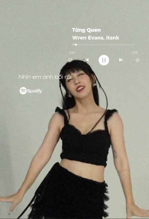 Thoát vai "đứa trẻ chậm lớn", Hậu Hoàng diện đồ hở, cùng loạt biểu cảm "khó đỡ" trong diện mạo mới - Ảnh 8. Thoát vai "đứa trẻ chậm lớn", Hậu Hoàng diện đồ hở, cùng loạt biểu cảm "khó đỡ" trong diện mạo mới - Ảnh 8.