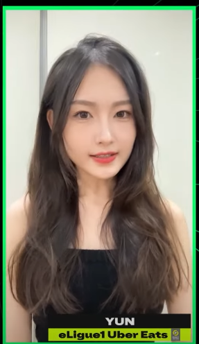 Gái xinh khiến nam streamer nhà Độ Mixi có hành động đặc biệt trên sóng, "tổ check var" nhanh chóng vào cuộc - Ảnh 6. Gái xinh khiến nam streamer nhà Độ Mixi có hành động đặc biệt trên sóng, "tổ check var" nhanh chóng vào cuộc - Ảnh 6.