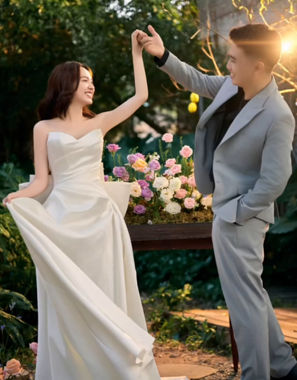 Đặng Thu Hà hé lộ sự thật về chuyện "cưới gấp", lỡ miệng khẳng định: Tình cảm chỉ là "lợi dụng" - Ảnh 1. Đặng Thu Hà hé lộ sự thật về chuyện "cưới gấp", lỡ miệng khẳng định: Tình cảm chỉ là "lợi dụng" - Ảnh 1.