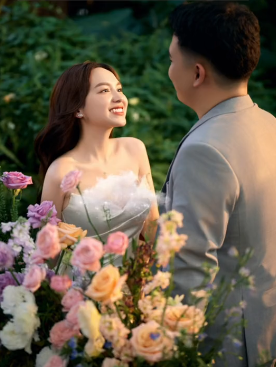 Đặng Thu Hà hé lộ sự thật về chuyện "cưới gấp", lỡ miệng khẳng định: Tình cảm chỉ là "lợi dụng" - Ảnh 10. Đặng Thu Hà hé lộ sự thật về chuyện "cưới gấp", lỡ miệng khẳng định: Tình cảm chỉ là "lợi dụng" - Ảnh 10.