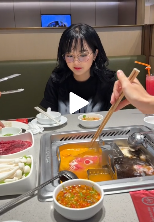 Tuyển thủ Liên Quân xuất hiện tại nhà riêng của Quỳnh Alee, Gấm Kami phơi bày sự thật phũ phàng - Ảnh 7. Tuyển thủ Liên Quân xuất hiện tại nhà riêng của Quỳnh Alee, Gấm Kami phơi bày sự thật phũ phàng - Ảnh 7.