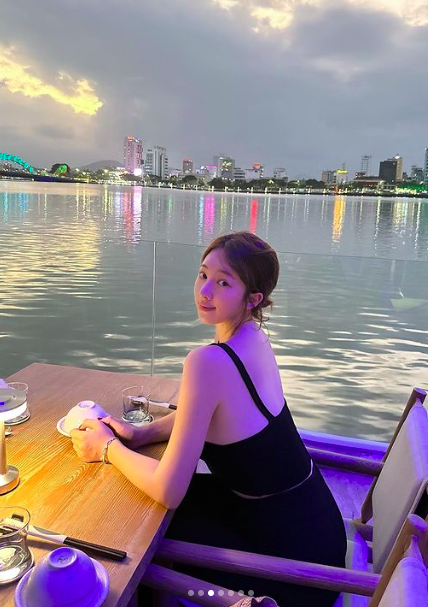 Nữ streamer Hàn Quốc nổi tiếng "check in" Việt Nam - Ảnh 3. Nữ streamer Hàn Quốc nổi tiếng "check in" Việt Nam - Ảnh 3.