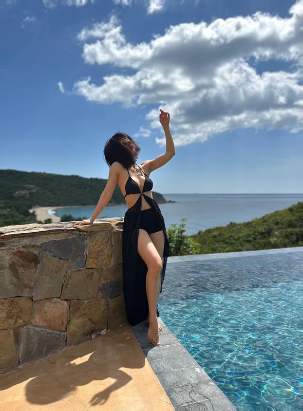 "Hot girl Kem Xôi" tái xuất, khoe vóc dáng cực nét khiến người xem "quên lối về" - Ảnh 2. "Hot girl Kem Xôi" tái xuất, khoe vóc dáng cực nét khiến người xem "quên lối về" - Ảnh 2.