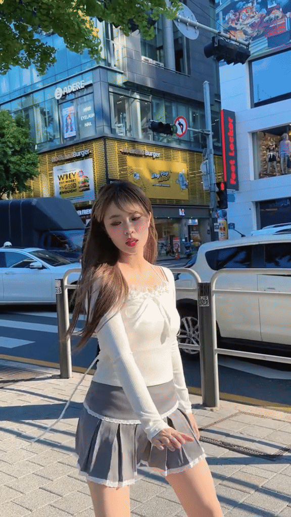 MisThy ra video mới "lạ lắm", fan đòi "trả lại Thy ngày xưa đây"- Ảnh 2.
