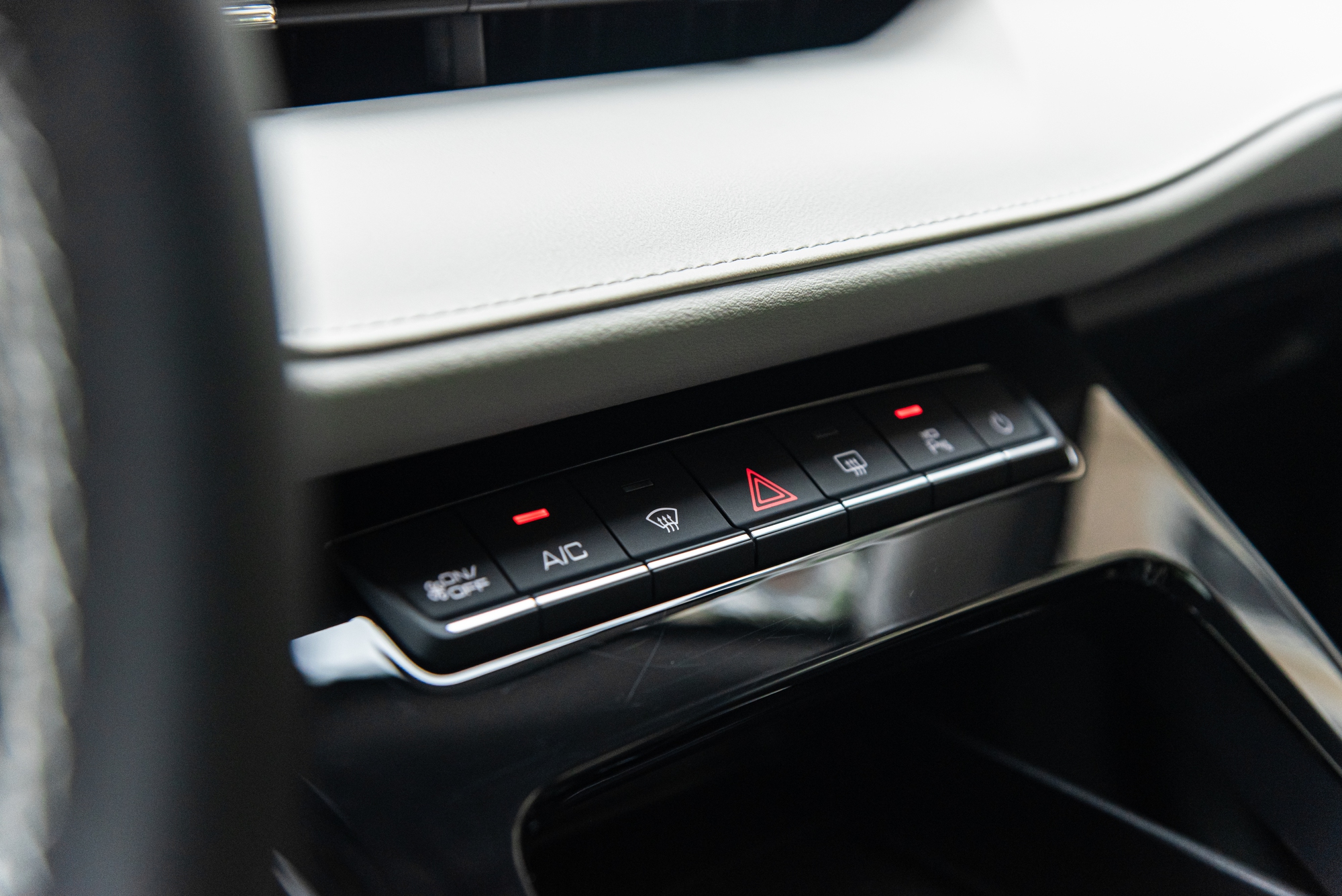 Đánh giá Haval H6 Hybrid: Chiếc xe 3 tốt nhưng cần thêm thời gian để thuyết phục người Việt - Ảnh 12. Đánh giá Haval H6 Hybrid: Chiếc xe 3 tốt nhưng cần thêm thời gian để thuyết phục người Việt - Ảnh 12.