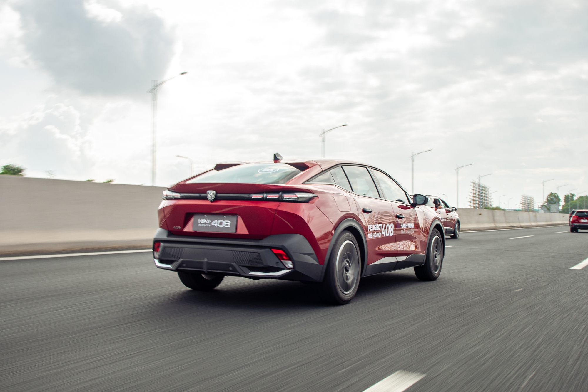 3 ngày trải nghiệm Peugeot 408: Lái hay, hợp gu người thích khác biệt - Ảnh 15. 3 ngày trải nghiệm Peugeot 408: Lái hay, hợp gu người thích khác biệt - Ảnh 15.