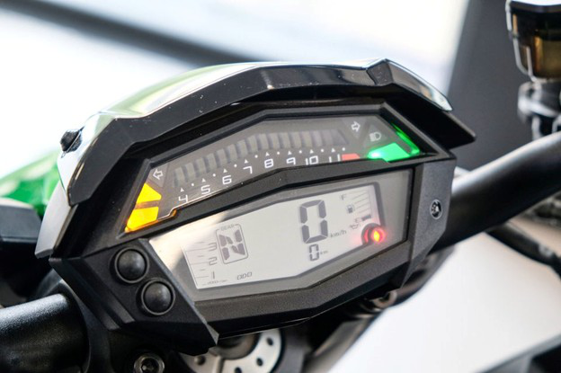 Bất chấp bị thoát vị đĩa đệm, Độ Mixi vẫn tậu Kawasaki Z1000 giá trên 400 triệu, quyết quay lại với đam mê thời trẻ - Ảnh 6. Bất chấp bị thoát vị đĩa đệm, Độ Mixi vẫn tậu Kawasaki Z1000 giá trên 400 triệu, quyết quay lại với đam mê thời trẻ - Ảnh 6.