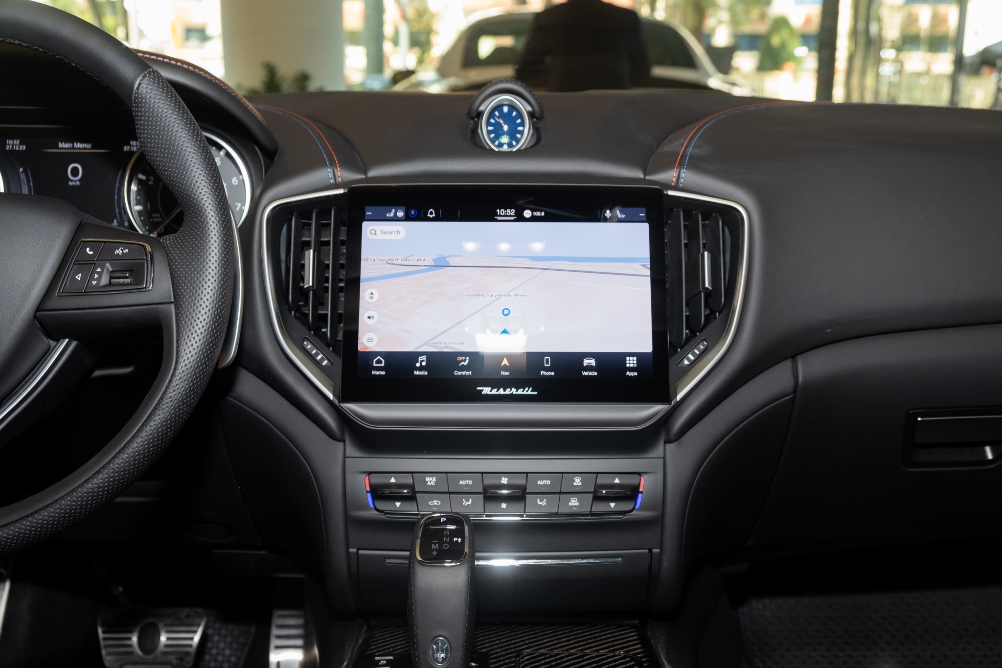 Maserati Ghibli F Tributo độc nhất Việt Nam giá hơn 9 tỷ đồng: Màu sơn độc quyền, máy V6 mạnh 430 mã lực - Ảnh 11. Maserati Ghibli F Tributo độc nhất Việt Nam giá hơn 9 tỷ đồng: Màu sơn độc quyền, máy V6 mạnh 430 mã lực - Ảnh 11.