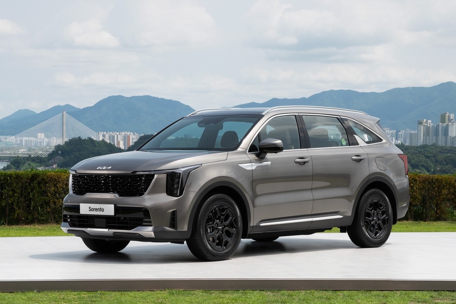 Loạt xe Hàn có thể về Việt Nam trong năm nay: Đều là bom tấn, Santa Fe, Accent và Carnival dễ tạo cơn sốt - Ảnh 9. Loạt xe Hàn có thể về Việt Nam trong năm nay: Đều là bom tấn, Santa Fe, Accent và Carnival dễ tạo cơn sốt - Ảnh 9.