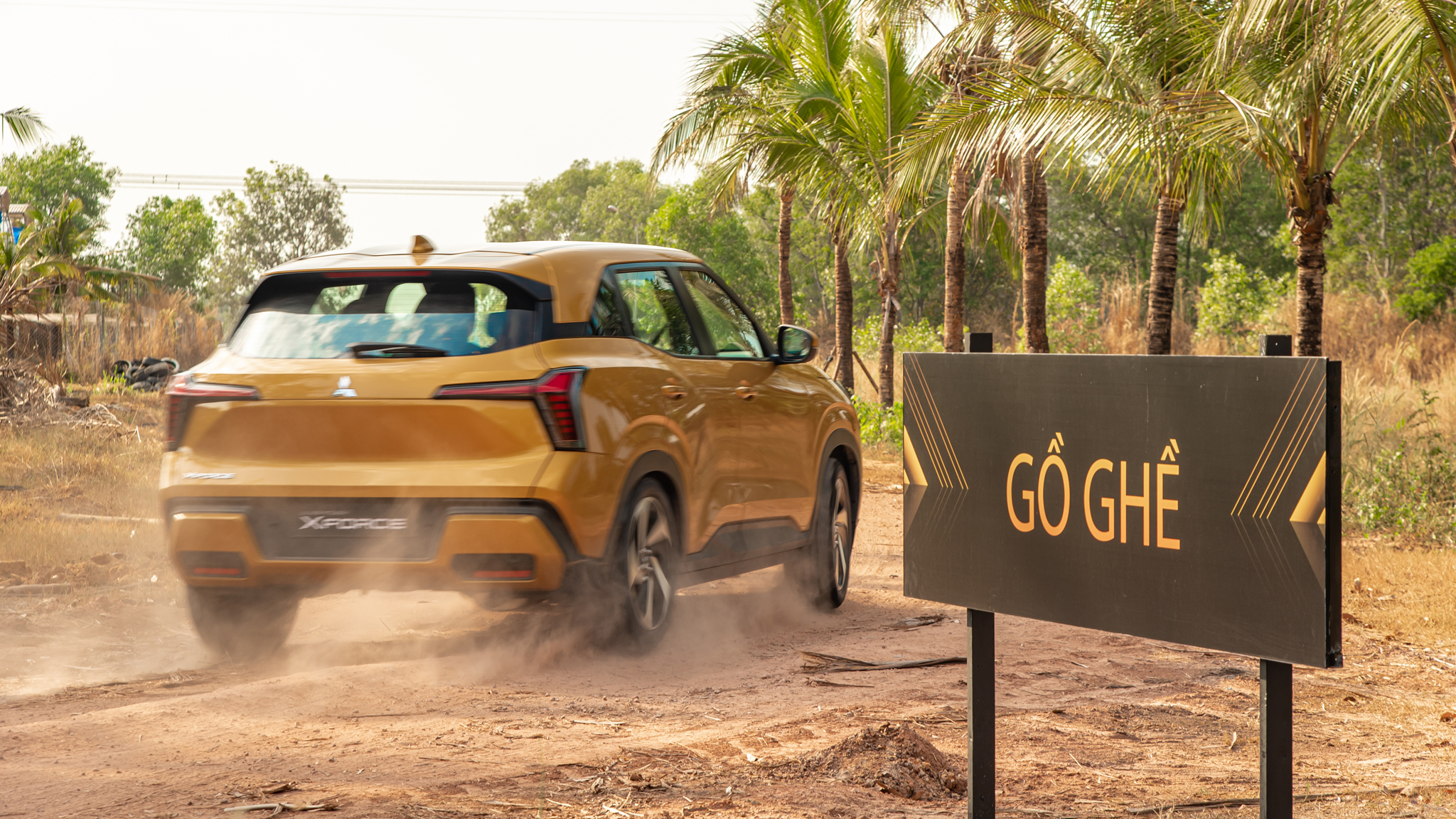 Tôi lái thử Mitsubishi Xforce qua 6 bài test: ‘Vừa miếng’ với cả người mua xe lần đầu - Ảnh 12. Tôi lái thử Mitsubishi Xforce qua 6 bài test: ‘Vừa miếng’ với cả người mua xe lần đầu - Ảnh 12.