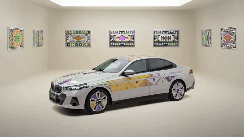 BMW tiếp tục hoàn thiện sơn đổi màu, biến ô tô thành 'tắc kè hoa' trong tương lai - Ảnh 2. BMW tiếp tục hoàn thiện sơn đổi màu, biến ô tô thành 'tắc kè hoa' trong tương lai - Ảnh 2.