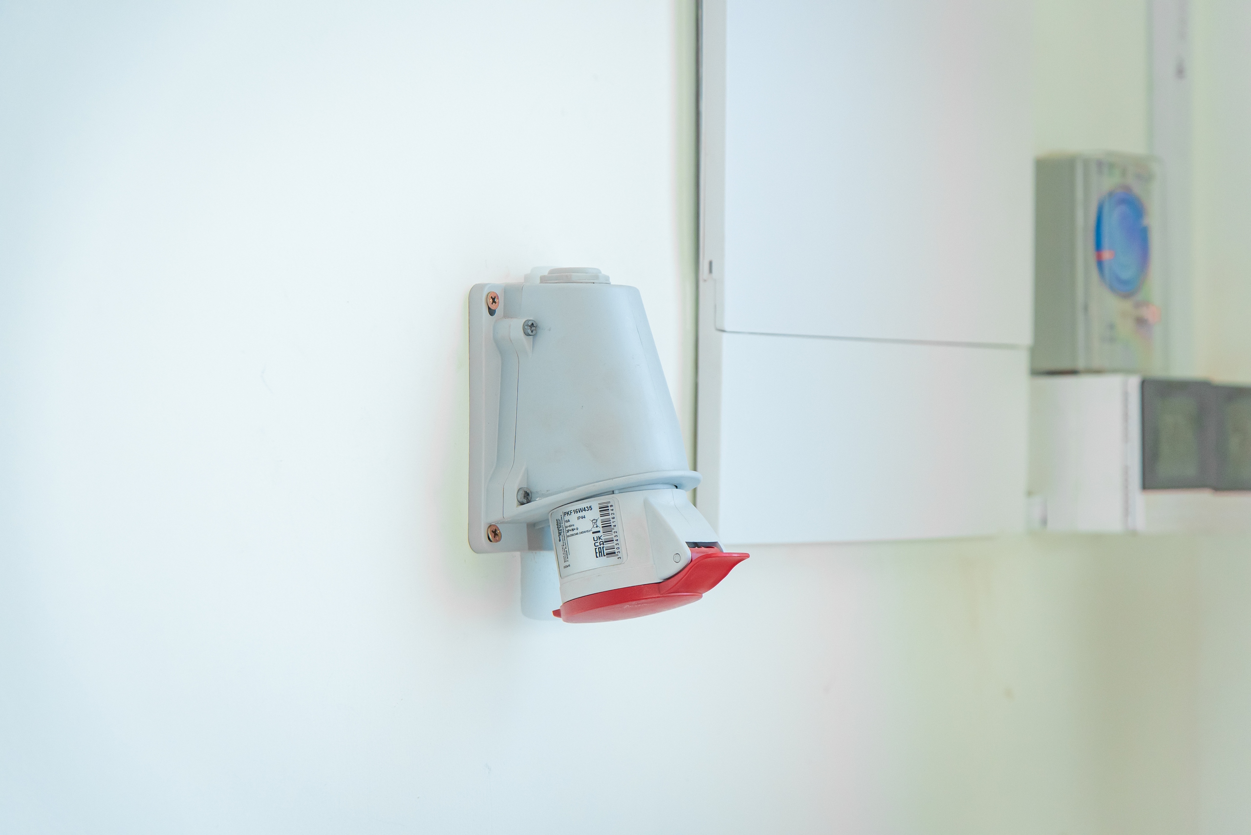 Bên trong downtown showroom đầu tiên của Volvo Việt Nam: Rộng gần 1.000 m2, vốn đầu tư hơn 1 triệu USD - Ảnh 6. Bên trong downtown showroom đầu tiên của Volvo Việt Nam: Rộng gần 1.000 m2, vốn đầu tư hơn 1 triệu USD - Ảnh 6.