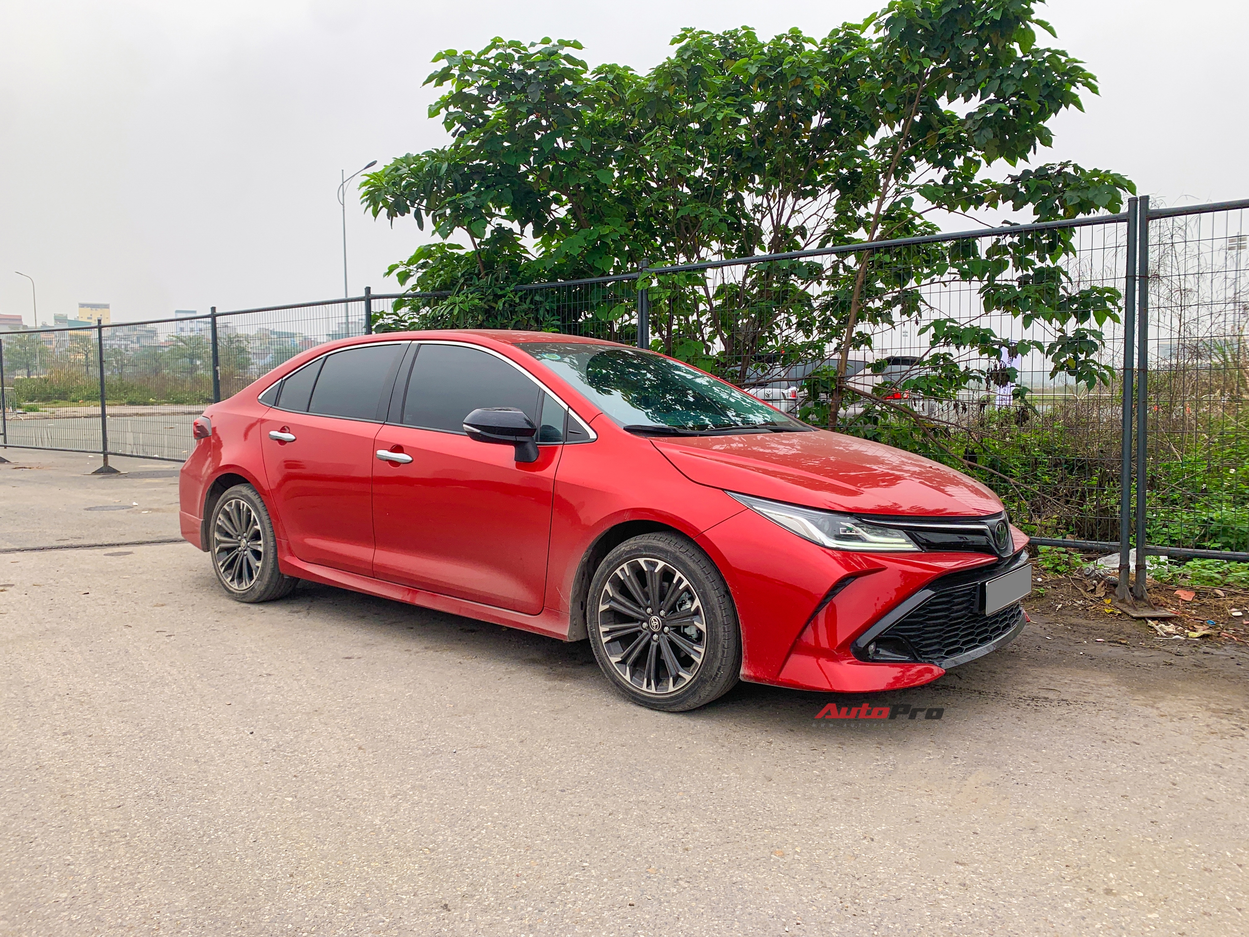 Bắt gặp Toyota Corolla Altis GR Sport đầu tiên tại Việt Nam: Thiết kế thể thao, cạnh tranh Elantra N Line - Ảnh 1.