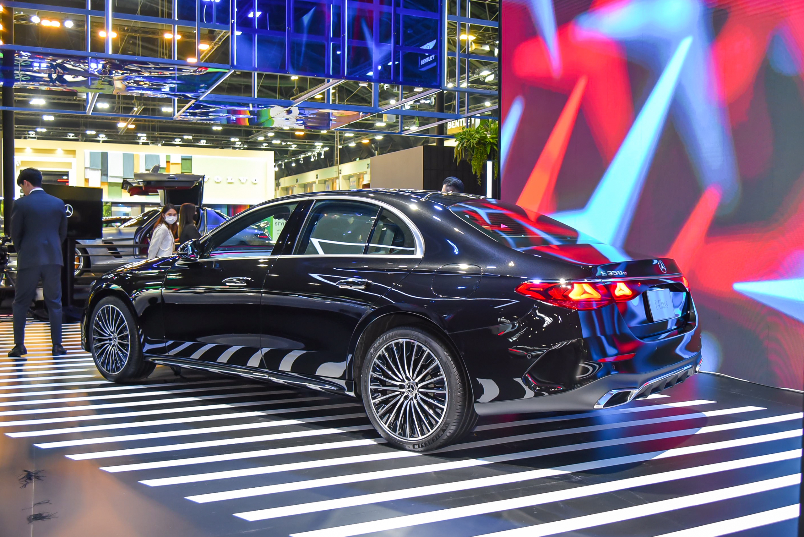 Xem trước Mercedes-Benz E-Class 2024 sẽ về Việt Nam: Trang bị xịn hơn cả S-Class, có thể chạy thuần điện - Ảnh 2.