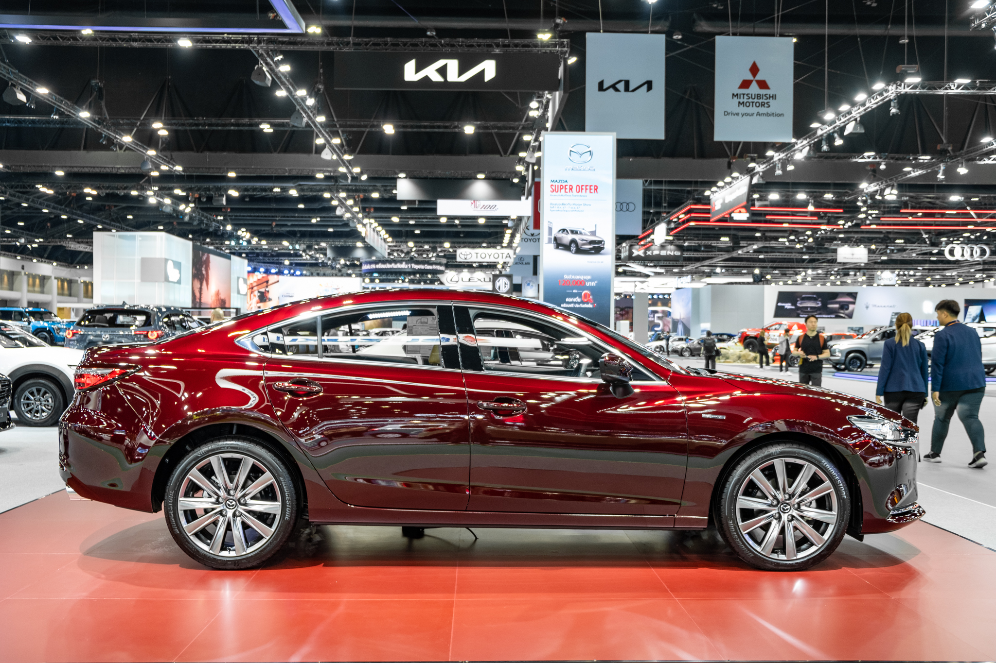 Chi tiết Mazda6 phiên bản kỷ niệm 20 năm: Đắt ngang Mercedes C-Class, nhiều chi tiết được thửa riêng - Ảnh 9.