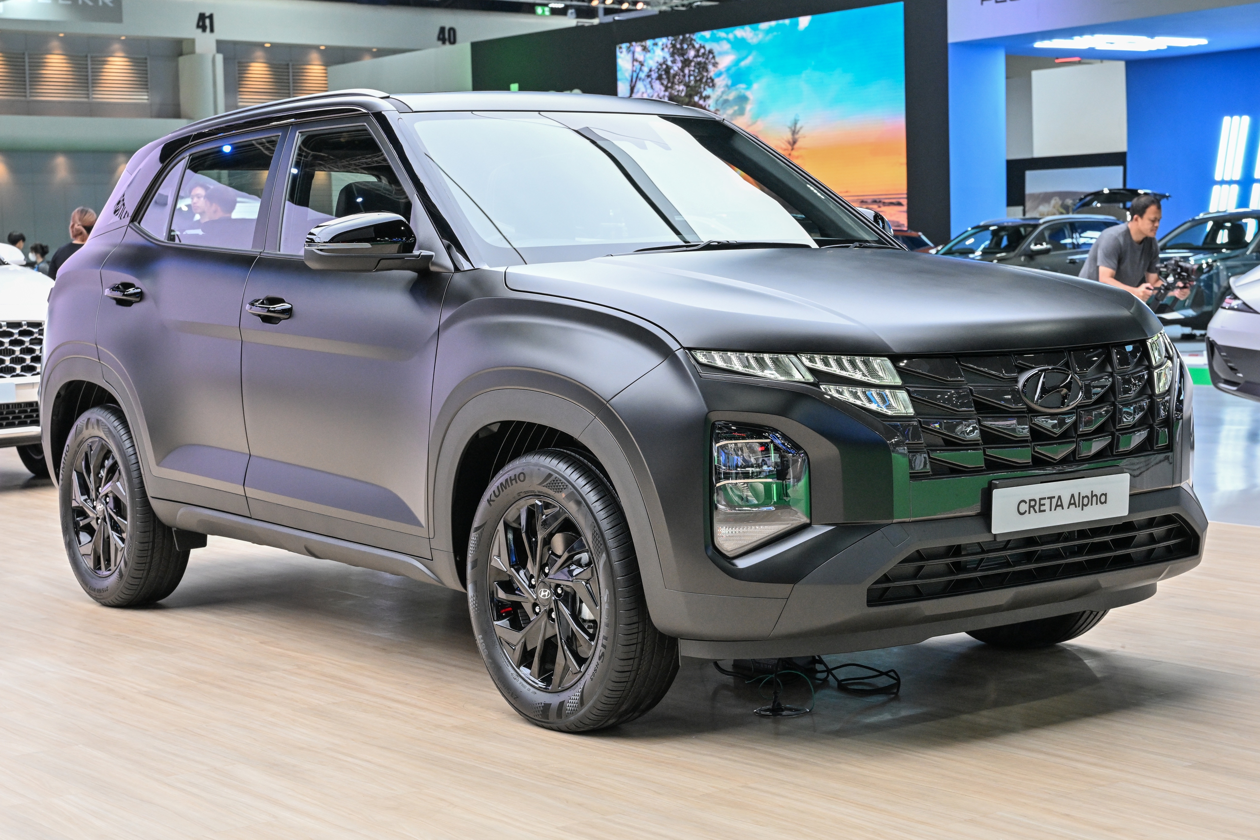 'Trên tay' Hyundai Creta Alpha tại triển lãm BIMS 2024: Giá quy đổi 654 triệu, dễ thành hàng hot nếu về Việt Nam - Ảnh 1. 'Trên tay' Hyundai Creta Alpha tại triển lãm BIMS 2024: Giá quy đổi 654 triệu, dễ thành hàng hot nếu về Việt Nam - Ảnh 1.