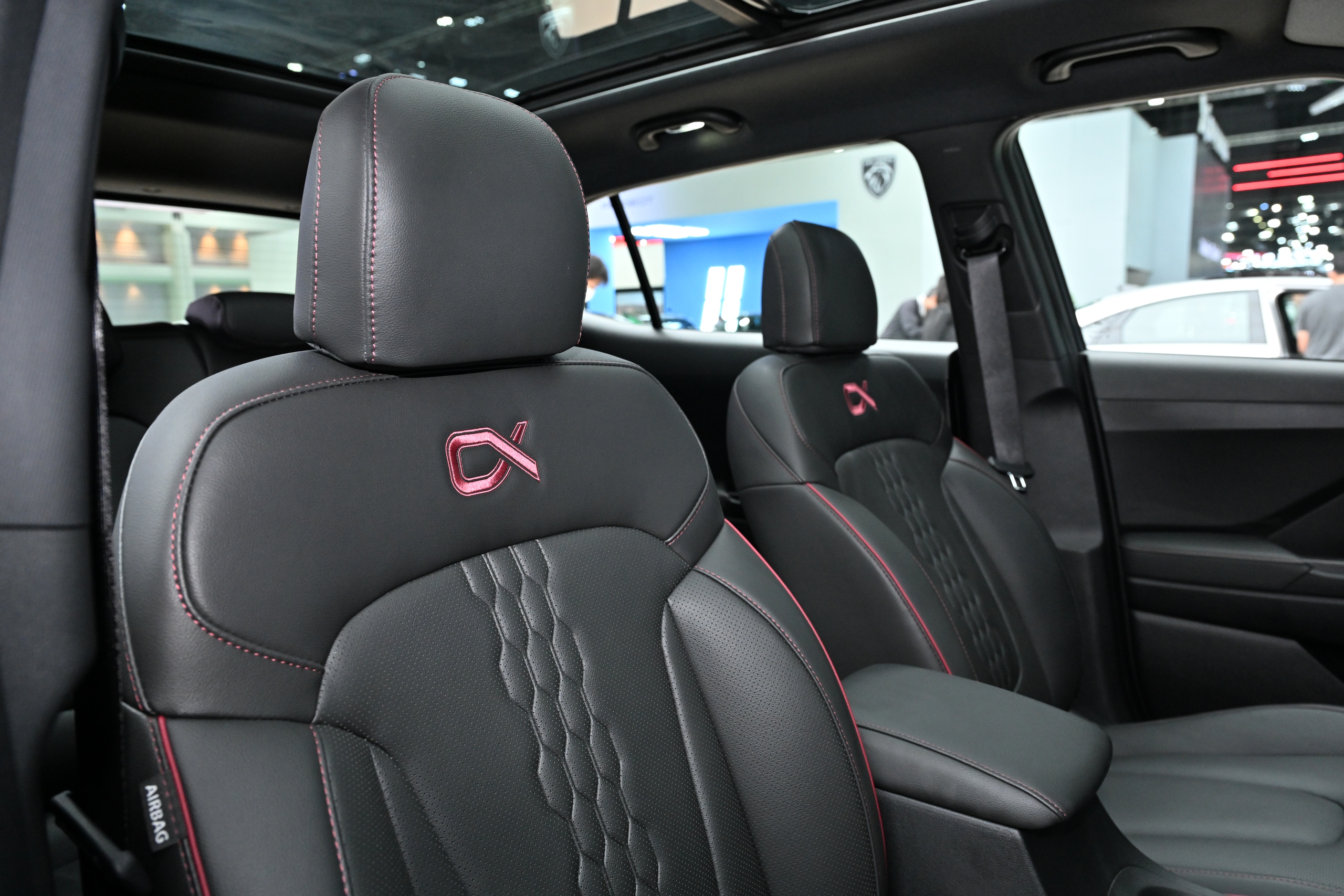 'Trên tay' Hyundai Creta Alpha tại triển lãm BIMS 2024: Giá quy đổi 654 triệu, dễ thành hàng hot nếu về Việt Nam - Ảnh 7. 'Trên tay' Hyundai Creta Alpha tại triển lãm BIMS 2024: Giá quy đổi 654 triệu, dễ thành hàng hot nếu về Việt Nam - Ảnh 7.