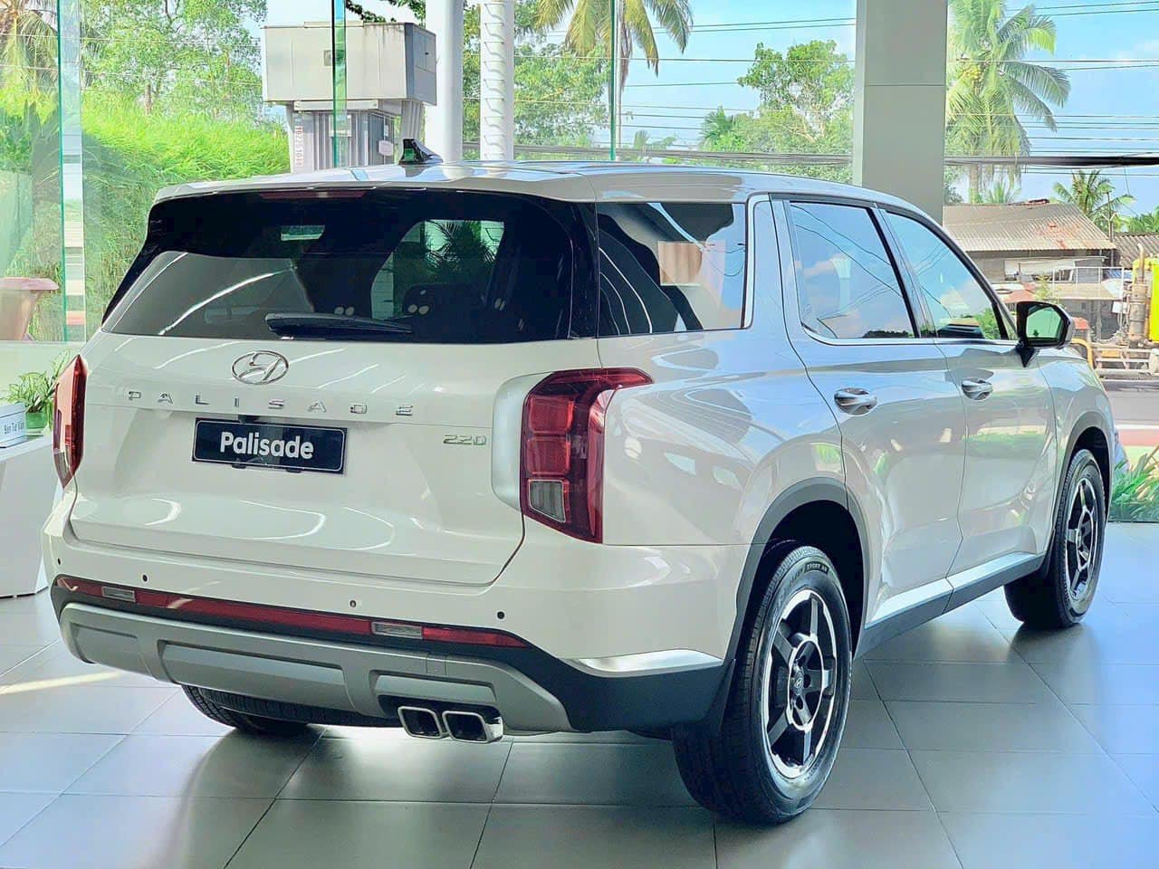Hyundai Palisade xả hàng giảm giá gần 90 triệu tại đại lý: Bản base còn dưới 1,4 tỷ, tiệm cận Santa Fe, làm khó Explorer- Ảnh 4.