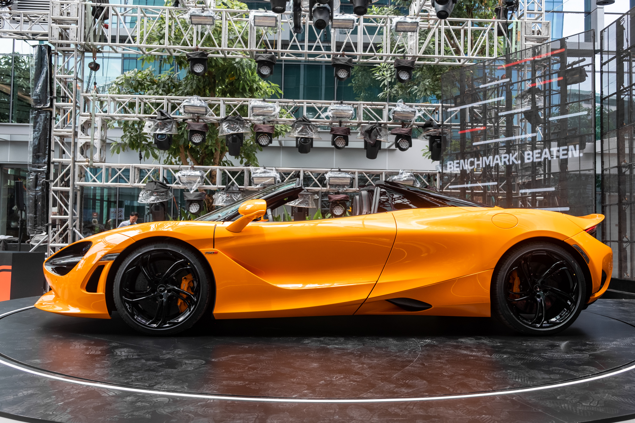 McLaren 750S ra mắt Việt Nam: Nhẹ nhất, mạnh nhất lịch sử thương hiệu Anh, có trang bị mới lần đầu xuất hiện, giá từ 20 tỷ - Ảnh 5.