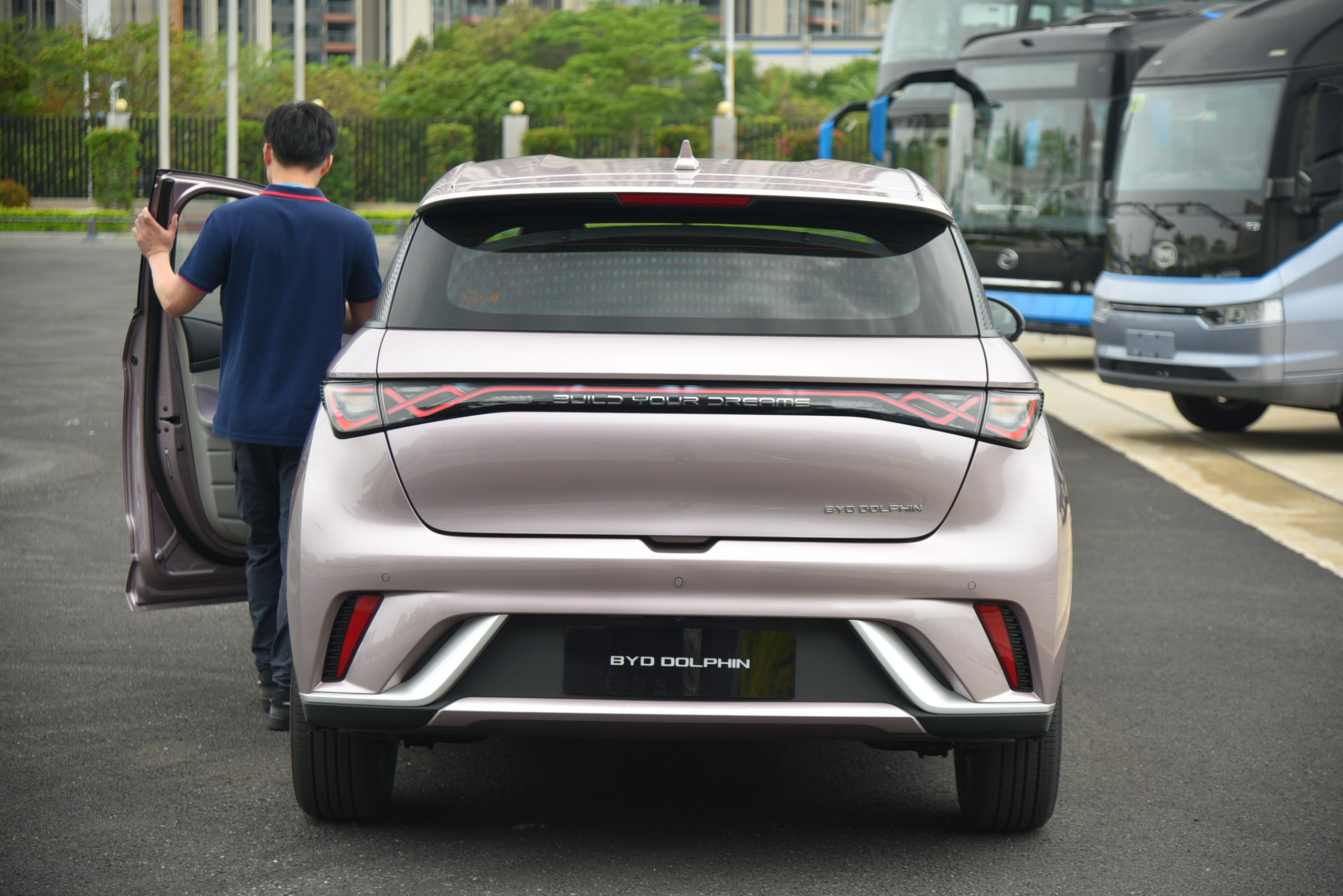 Sang tận nhà máy bên Trung Quốc để soi BYD Dolphin sắp về Việt Nam: Nhiều đồ chơi vượt tầm phân khúc - Ảnh 10.